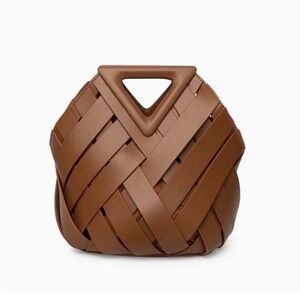 Verano Hill Brown Woven Handbag